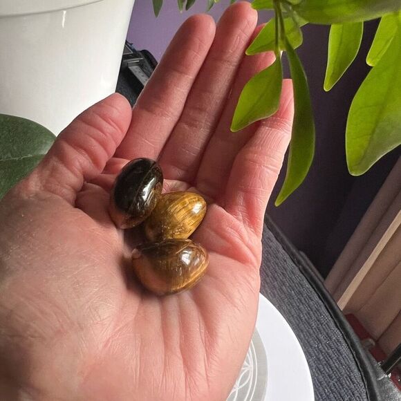 Tiger Eye Crystals Tumbled‎ Stones Set of Three (#3) - Picture 2 of 14